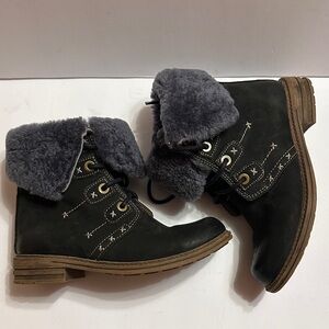 Women's Black and Gray Thunder Fur-Lined Boots